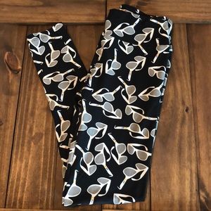 LuLaRoe Sunglasses OS Buttery Soft Leggings !!!